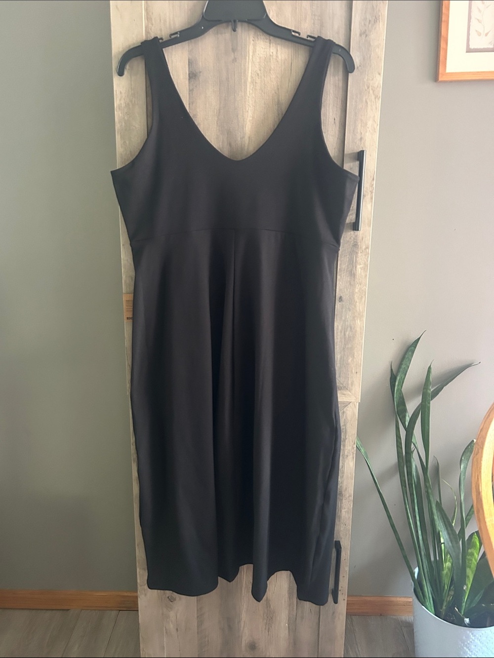 Eddie Bauer Aster midi dress - Picture 4 of 5